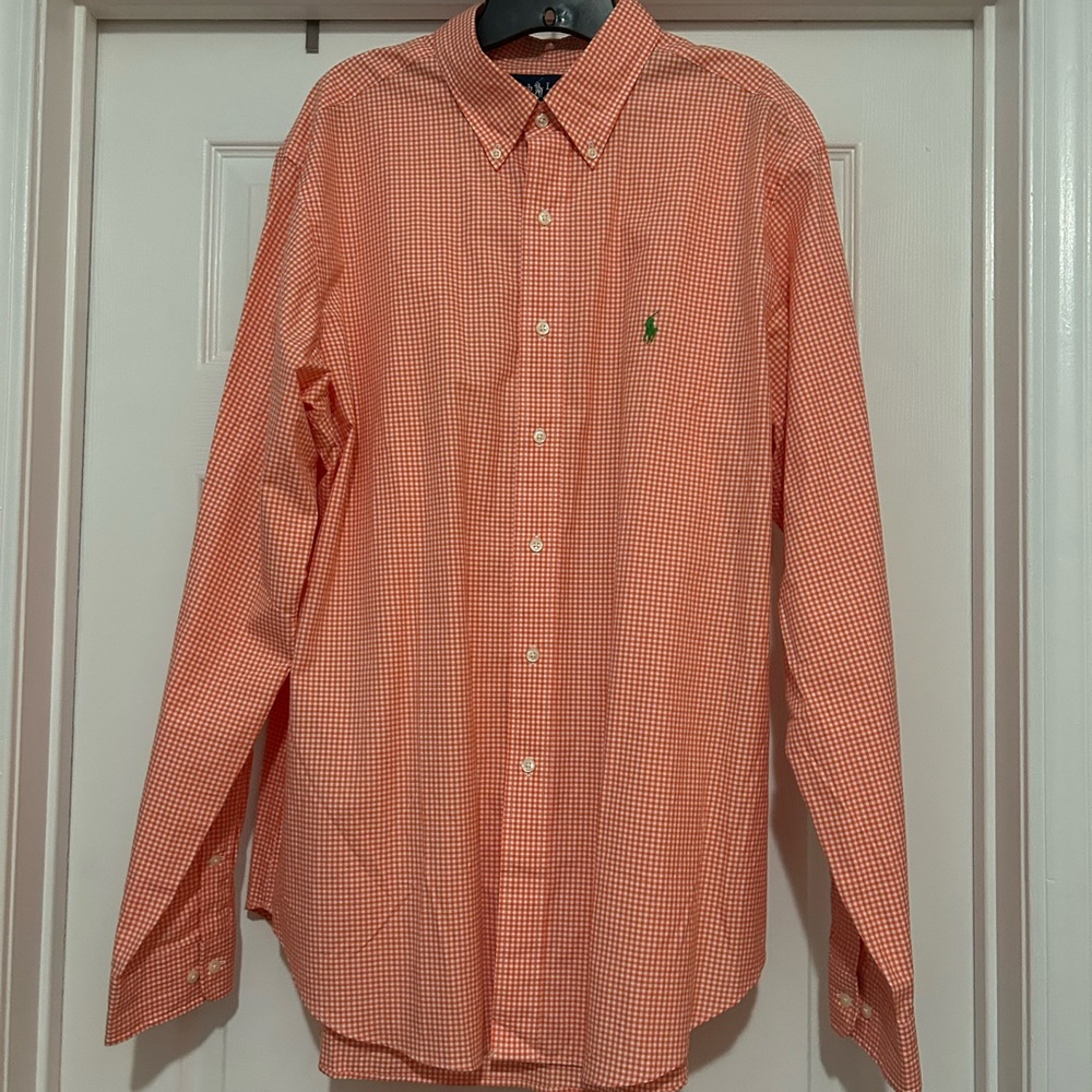Ralph Lauren classic fit long sleeve button up shirt. Excellent cond